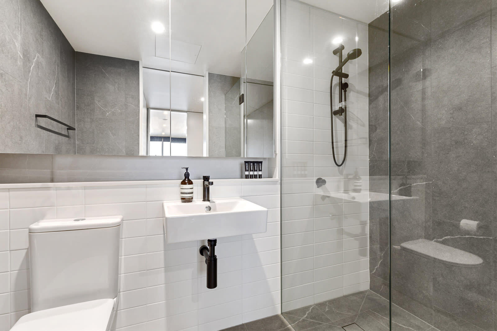 En suite - Bella Vista 2.2