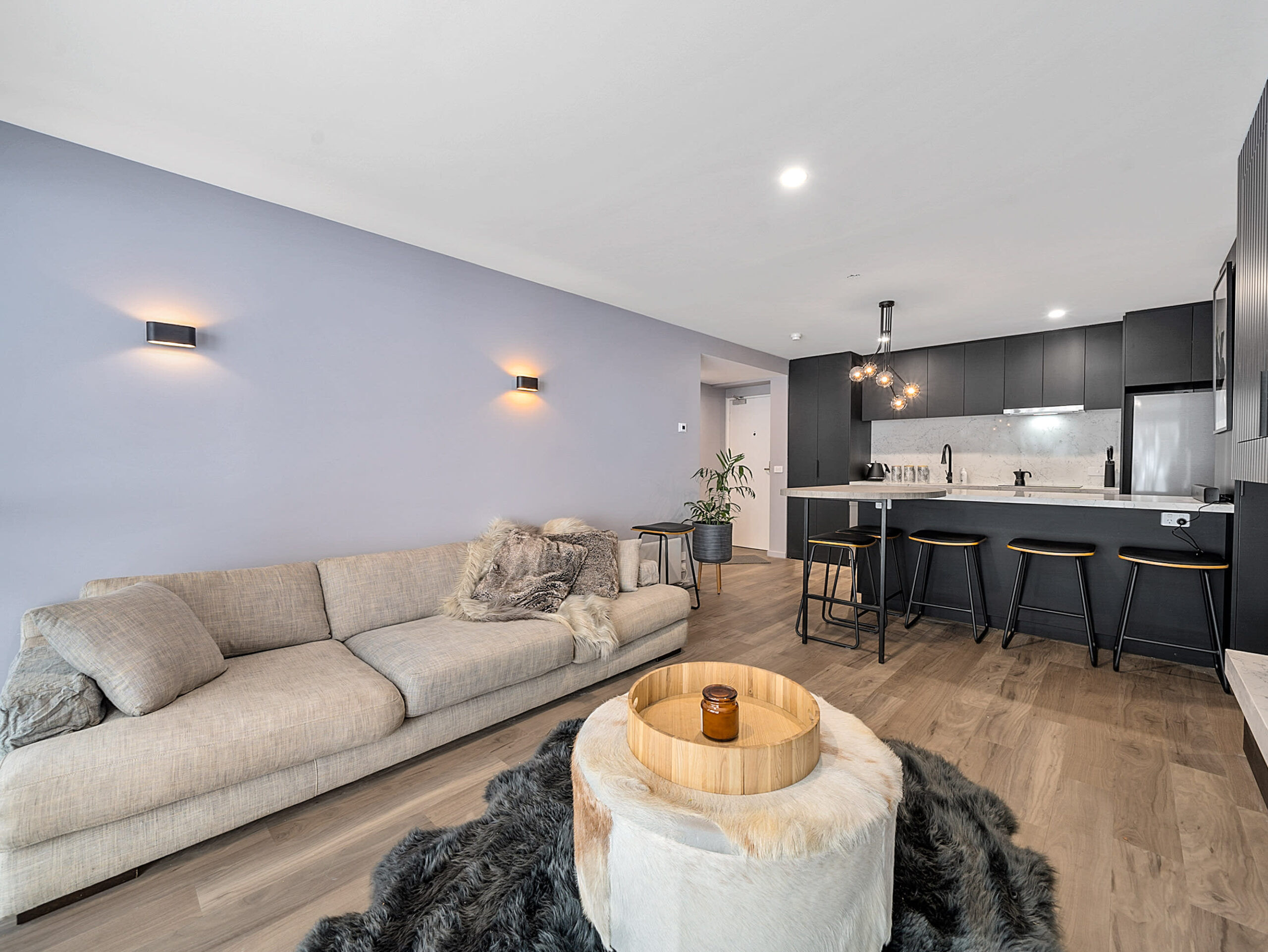 Lounge, dining, kitchen - Chalet 401