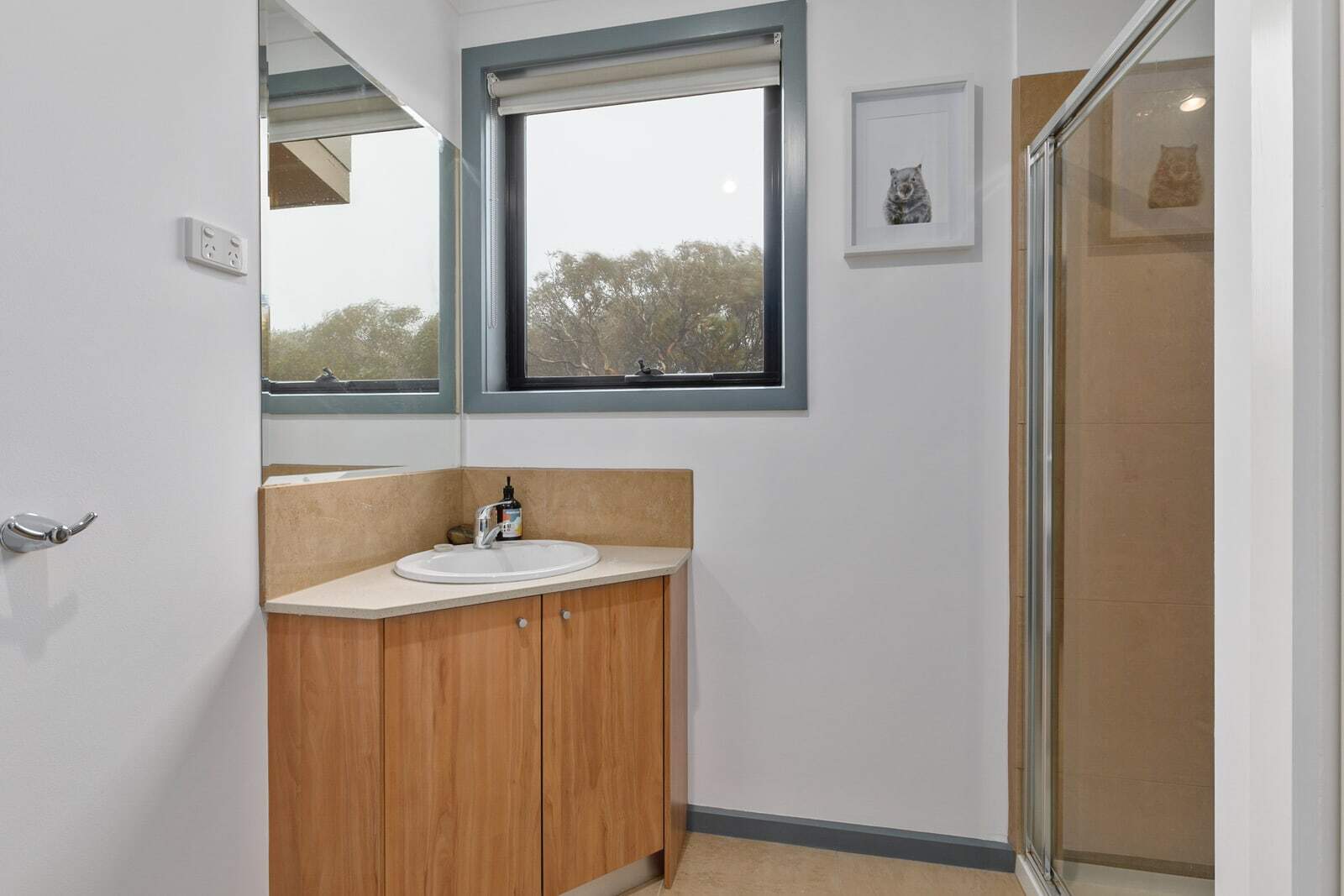 Bathroom 1 - Peak 301