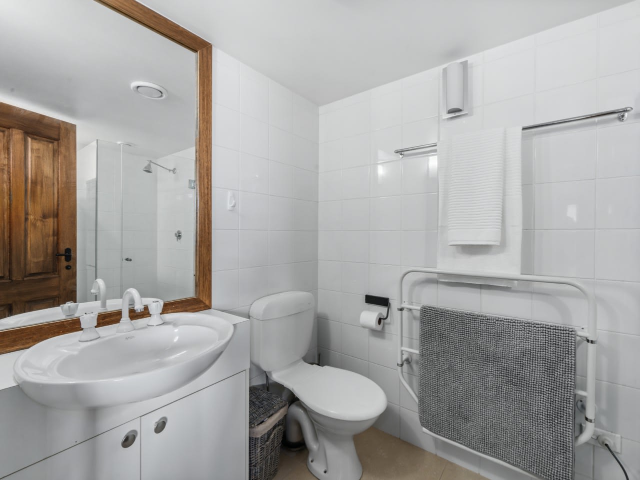 Bathroom downstairs - Chalet 610