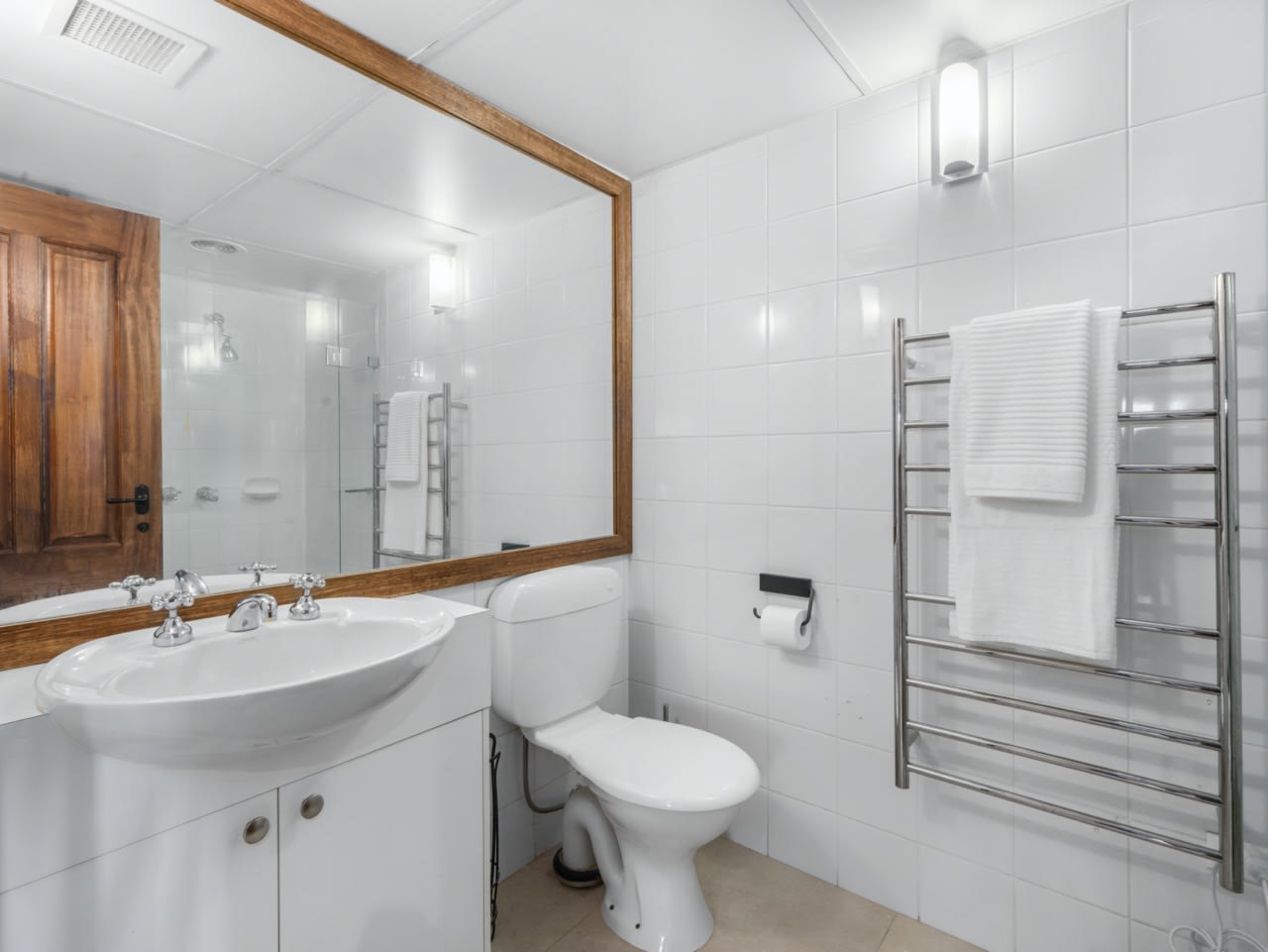 Upstairs bathroom - Chalet 610